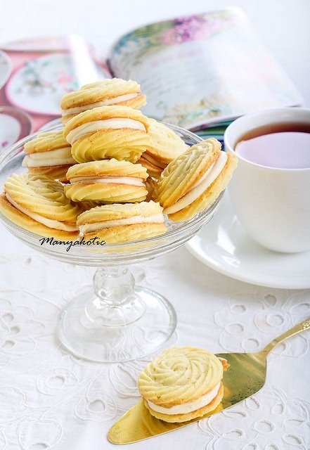 Фото к рецепту: Ванильные поцелуи