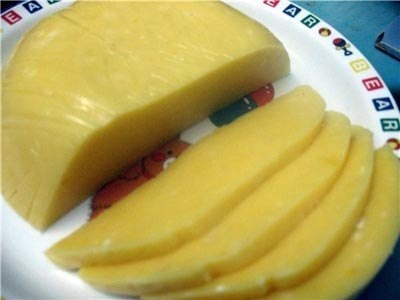 Фото к рецепту: Домашний твердый сыр