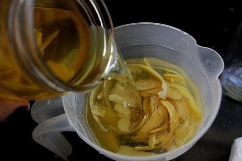 Фото к рецепту: Домашнее лимончелло